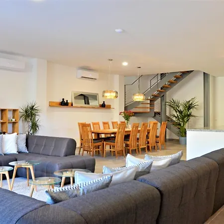 - Unique With Heated Pool Villa *
