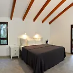 Villa - Unique With Heated Pool Fátaga