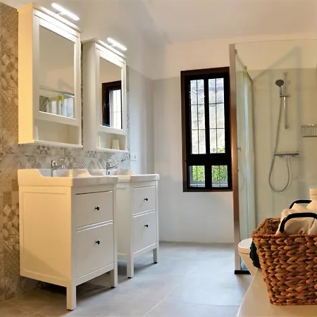 Villa - Unique With Heated Pool