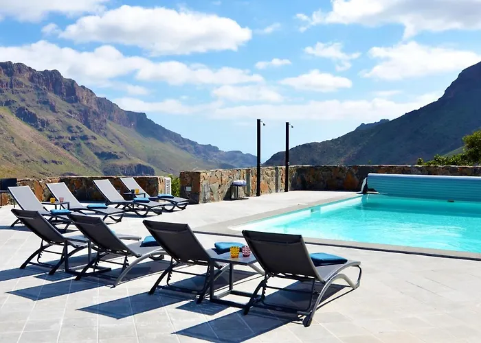 Villa - Unique With Heated Pool Fátaga