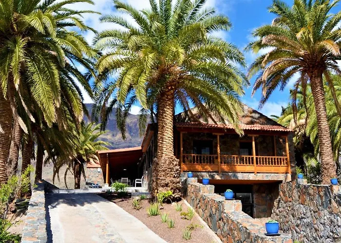 Villa - Unique With Heated Pool Fátaga